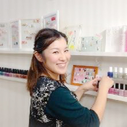 服部沙知子さん