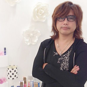 岩井 ヨシハルさん